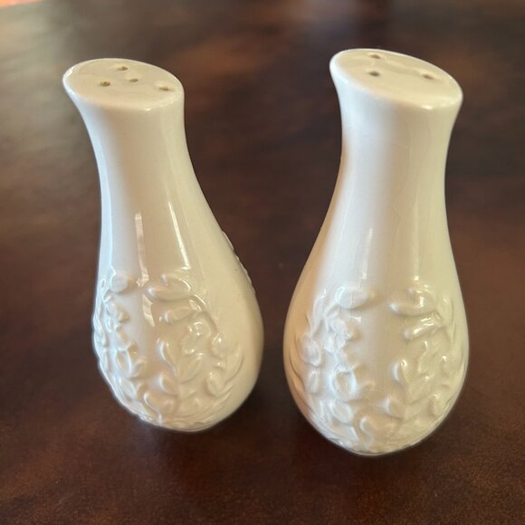 Rose Point by Steubenville Salt & Pepper Shakers Set Rose Point by Pope Gosser - Picture 7 of 10
